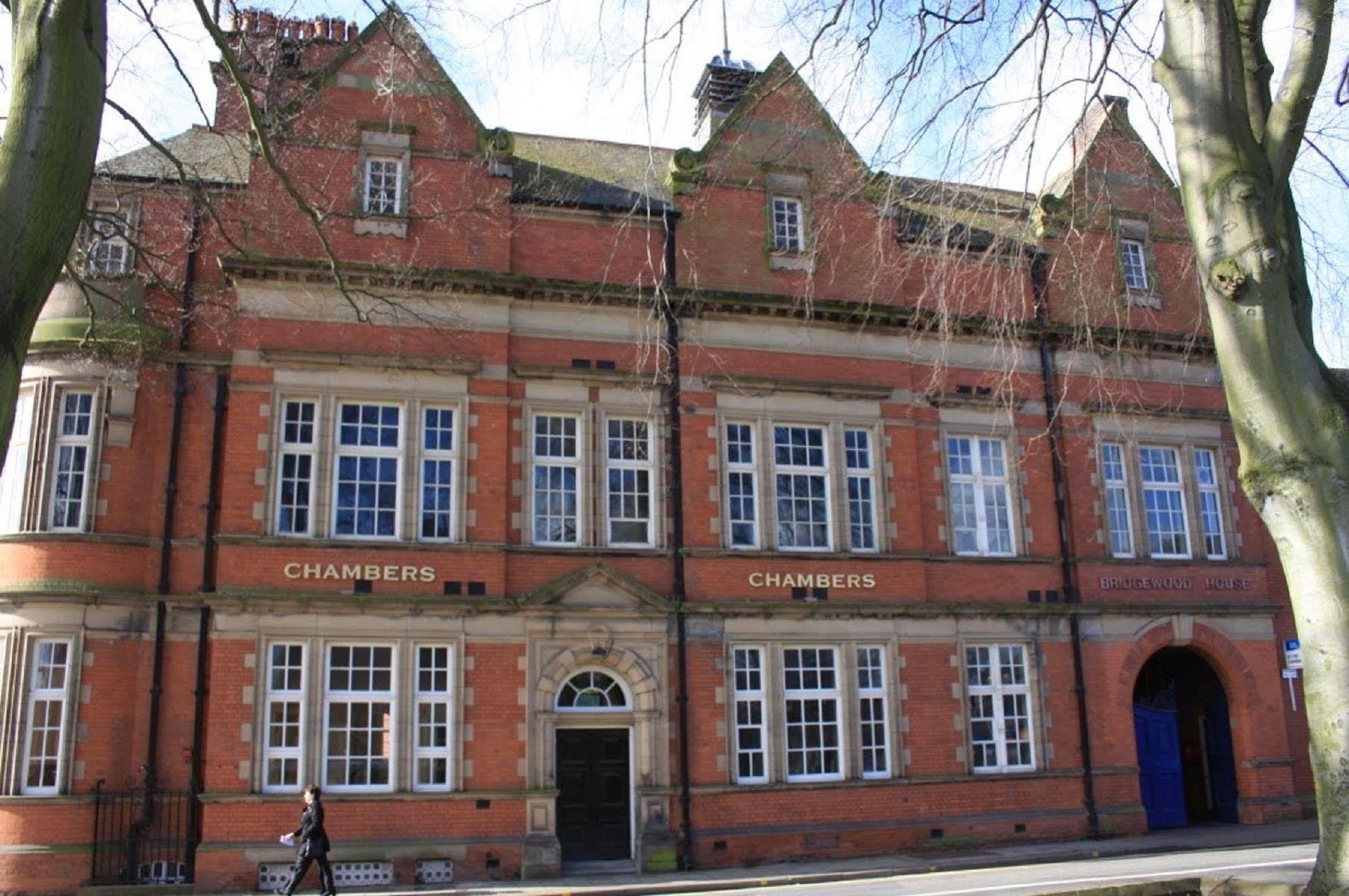 Bridgewood House Hotel Stafford Bagian luar foto